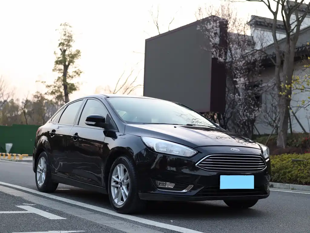 Ford Focus 2016 — фото 3