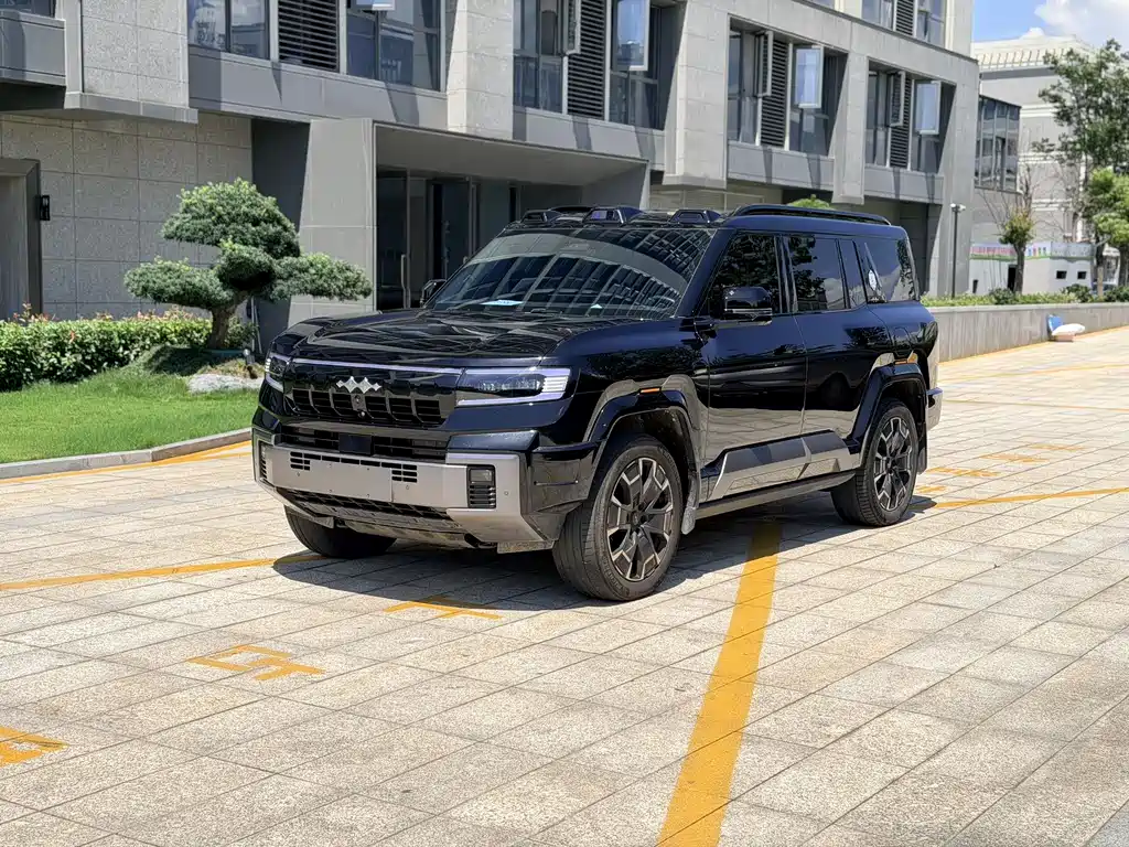 Fang Cheng Bao Leopard 8 2025