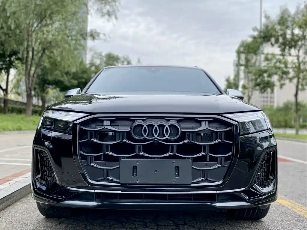 Audi SQ7 2025 — фото 2