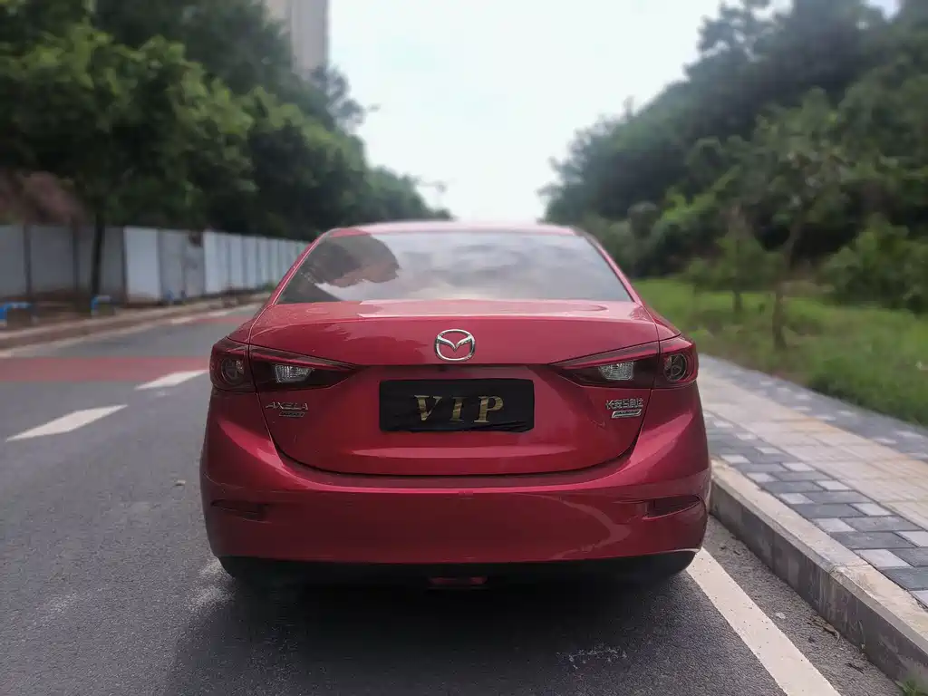 Mazda 3 Axela 2017 — фото 9