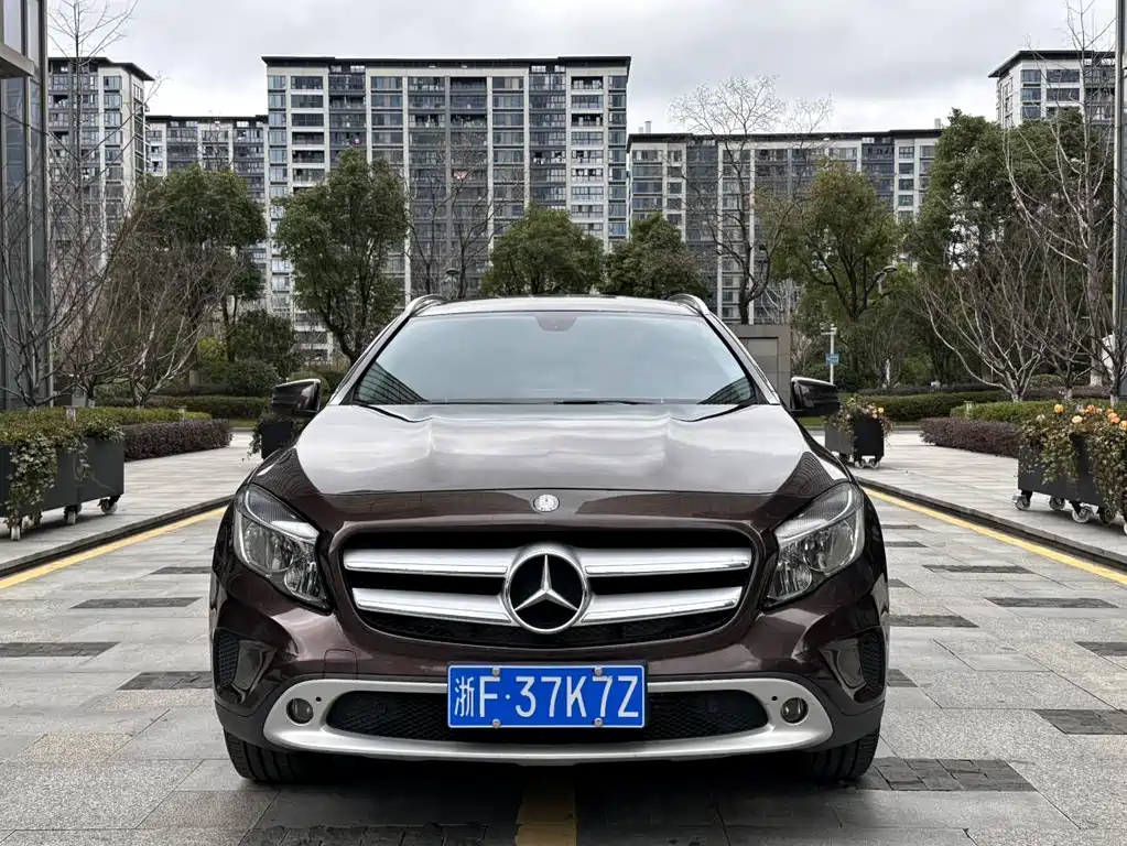 Mercedes-Benz GLA 2015 — фото 2