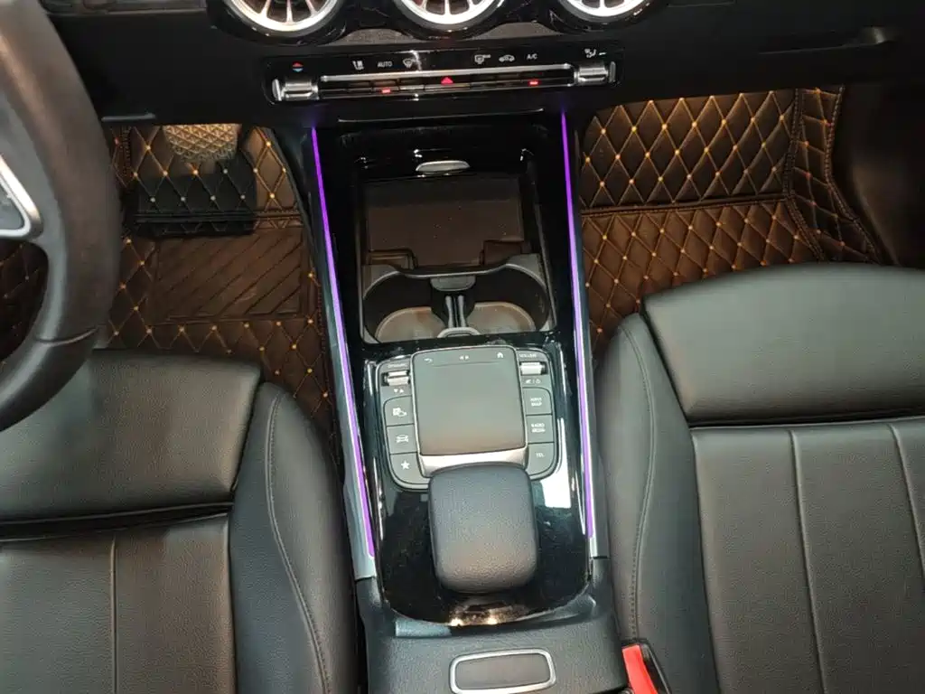 Mercedes-Benz GLB 2020 — фото 14