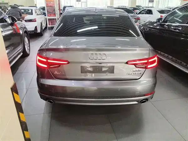 Audi A4L 2018