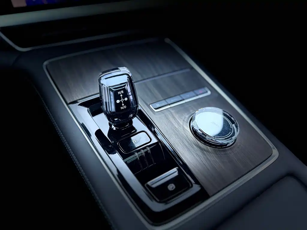 Geely Xingyue L 2025 — фото 18