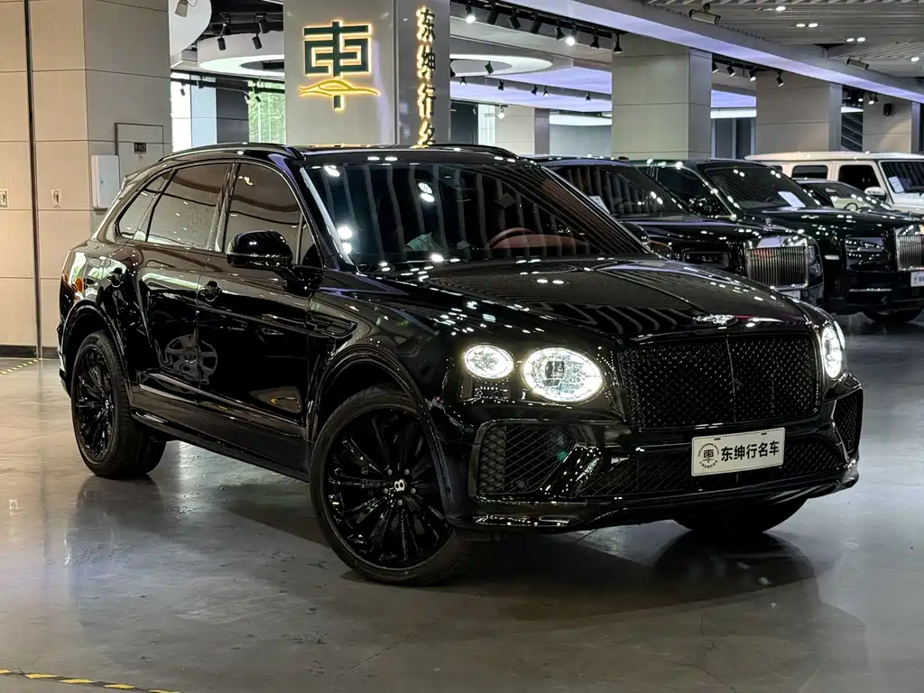 Bentley Bentayga 2022 — фото 3