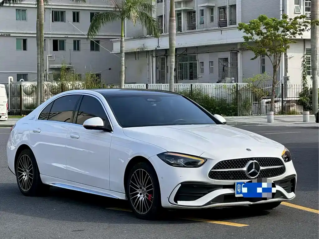 Mercedes-Benz C-Class 2023 — фото 3