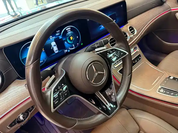 Mercedes-Benz E-Class 2022
