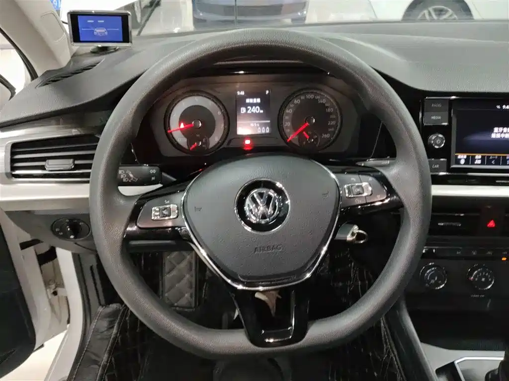 Volkswagen Lavida 2018 — фото 11