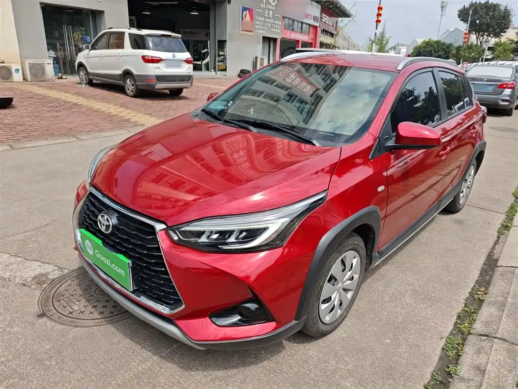 Toyota Yaris L 2022 — фото 2