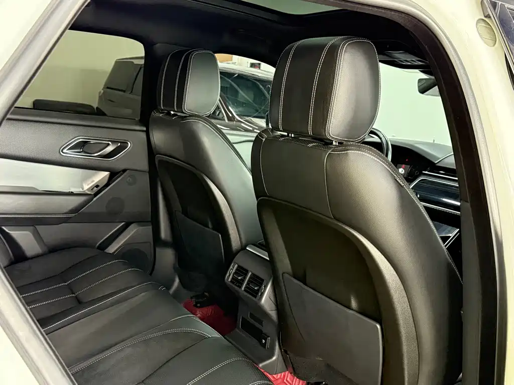 Land Rover Velar 2019 — фото 10