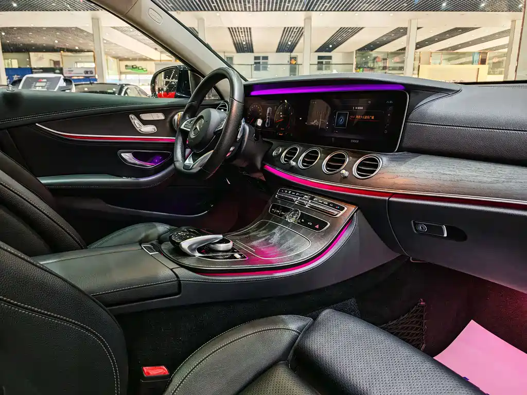 Mercedes-Benz E-Class 2018 — фото 11