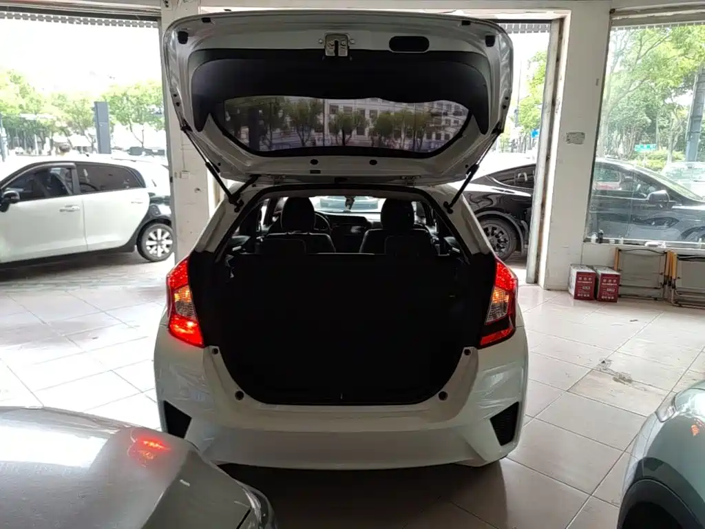 Honda Fit 2017 — фото 19