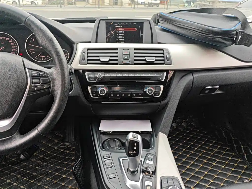 BMW 3 Series GT 2017 — фото 9