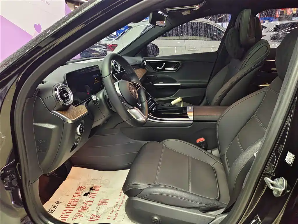 Mercedes-Benz C-Class 2023 — фото 10