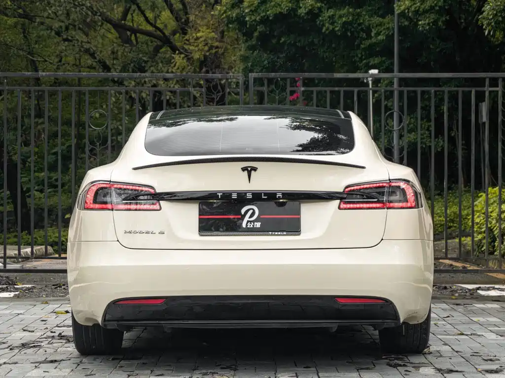 Tesla Model S 2017