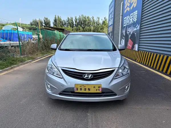 Hyundai Accent 2011