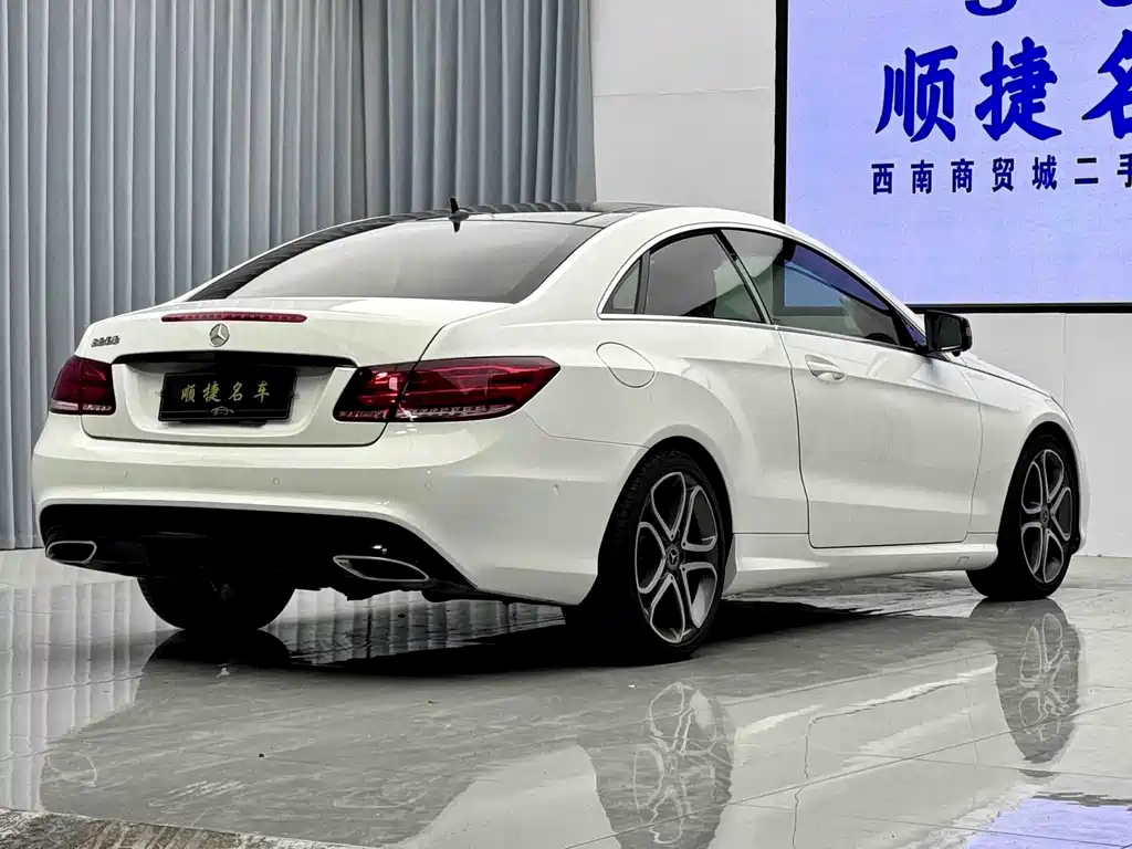 Mercedes-Benz E-Class 2016 — фото 15