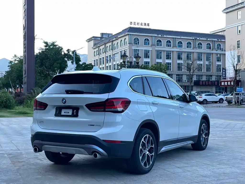 BMW X1 2022 — фото 9