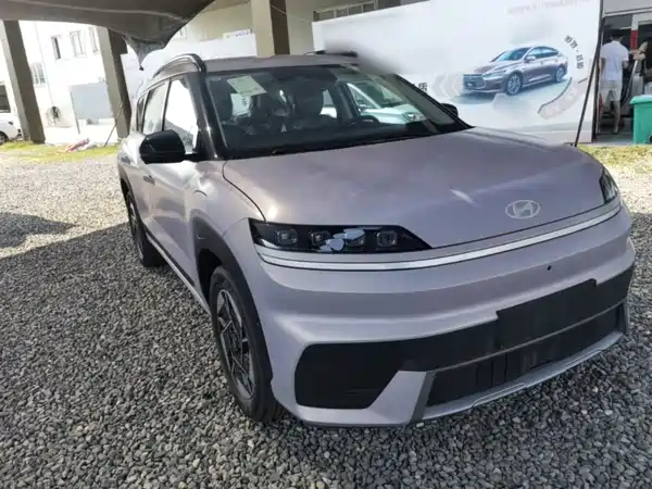 Hyundai EO 2025