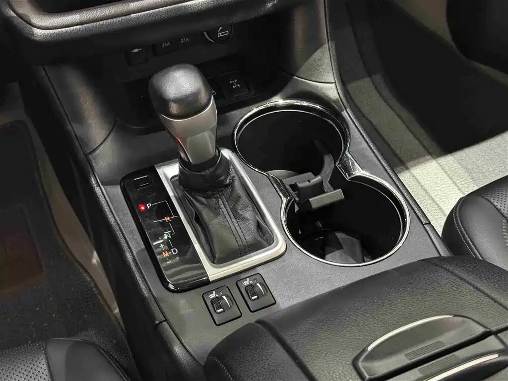 Toyota Highlander 2020 — фото 13