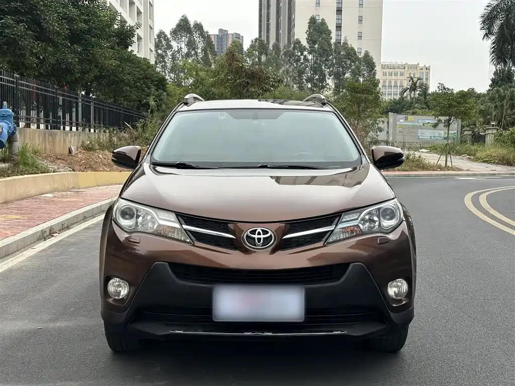 Toyota RAV4 2014 — фото 21