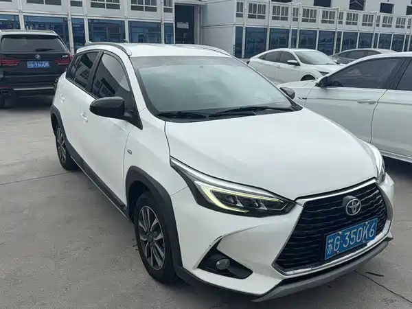 Toyota Yaris L 2022