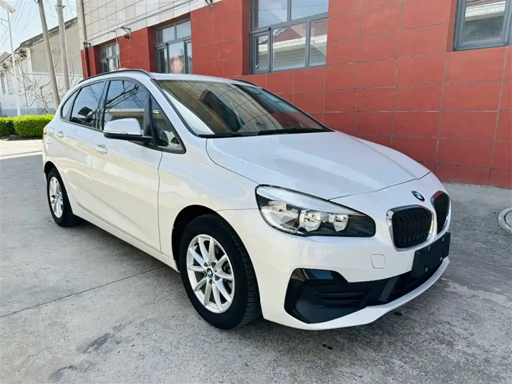 BMW 2 Series Active Tourer 2019 — фото 4