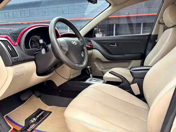 Hyundai Yuedong 2011
