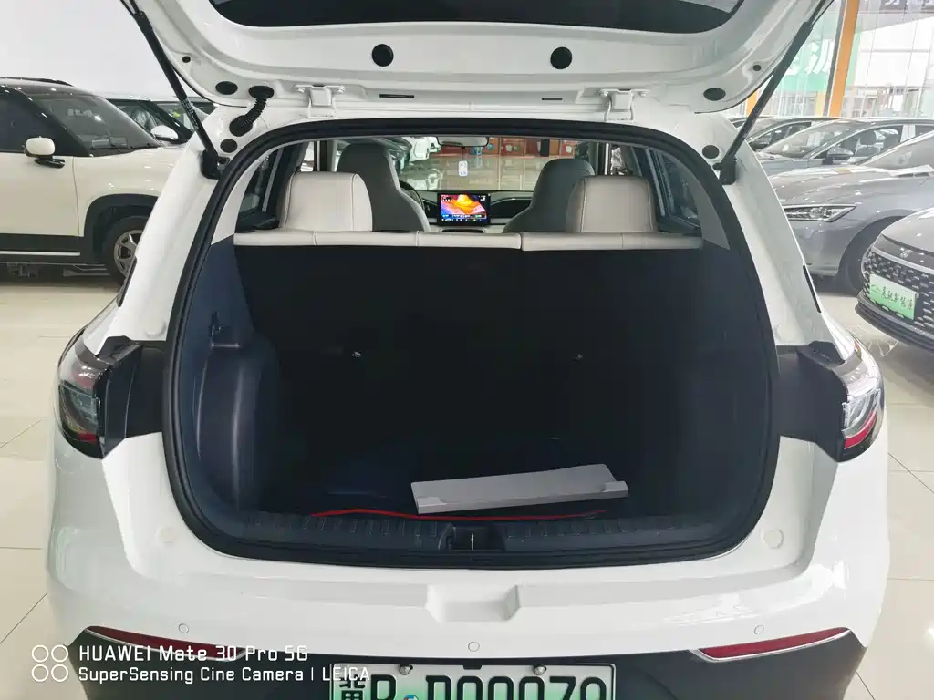 Geely Galaxy Starwish 2025 — фото 6