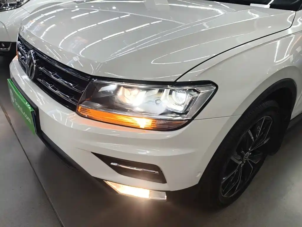 Volkswagen Tiguan L 2020 — фото 24