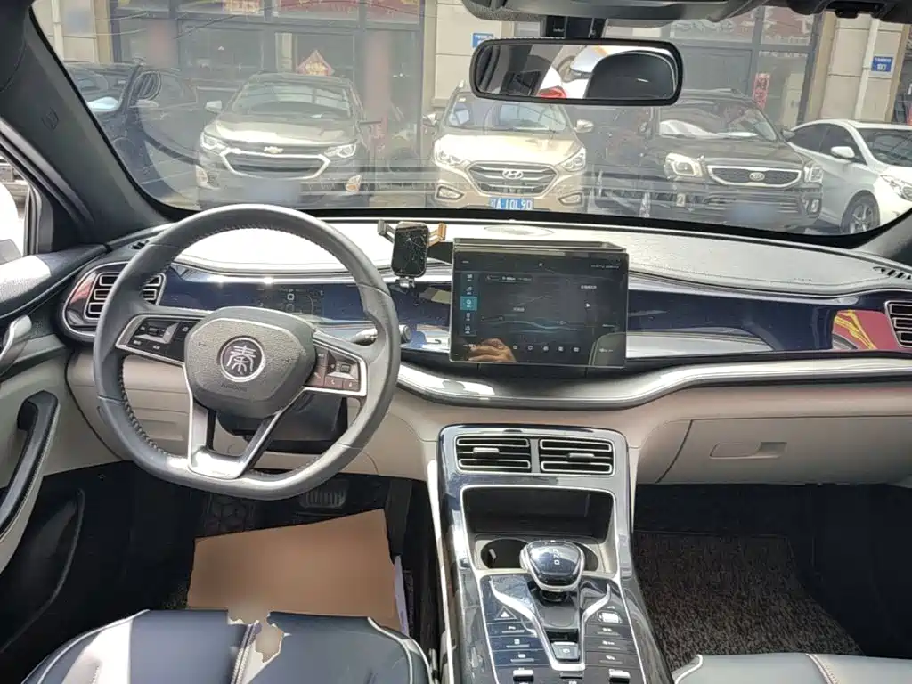 BYD Qin PLUS 2022 — фото 10
