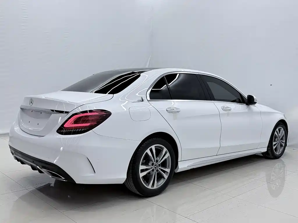 Mercedes-Benz C-Class 2019 — фото 11