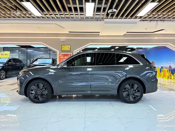 Li Auto L6 2024