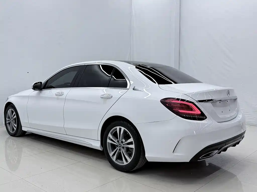 Mercedes-Benz C-Class 2019 — фото 13