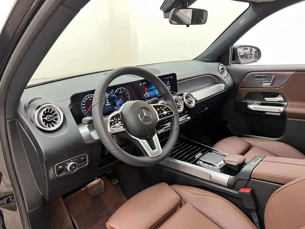 Mercedes-Benz GLB 2023 — фото 13