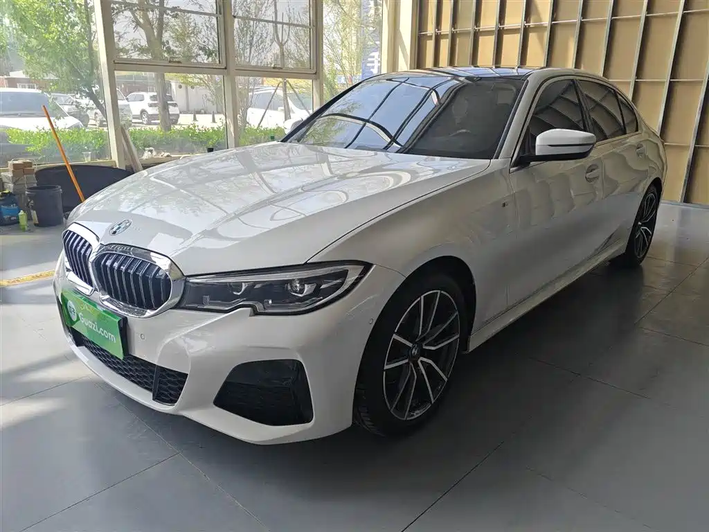BMW 3 Series 2021 — фото 1