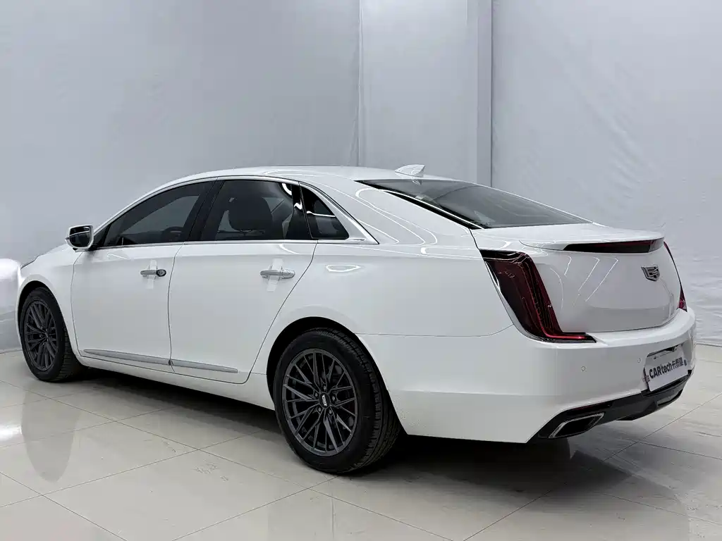 Cadillac XTS 2019 — фото 14