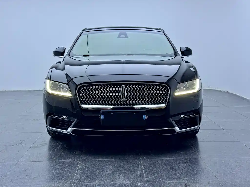 Lincoln Continental 2019 — фото 2