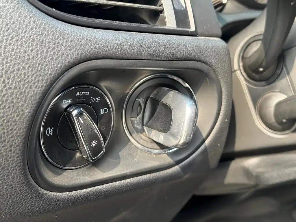 Porsche Macan 2021 — фото 10