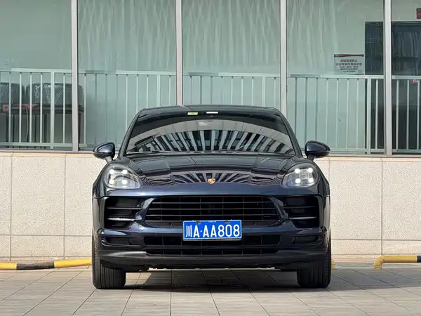 Porsche Macan 2020