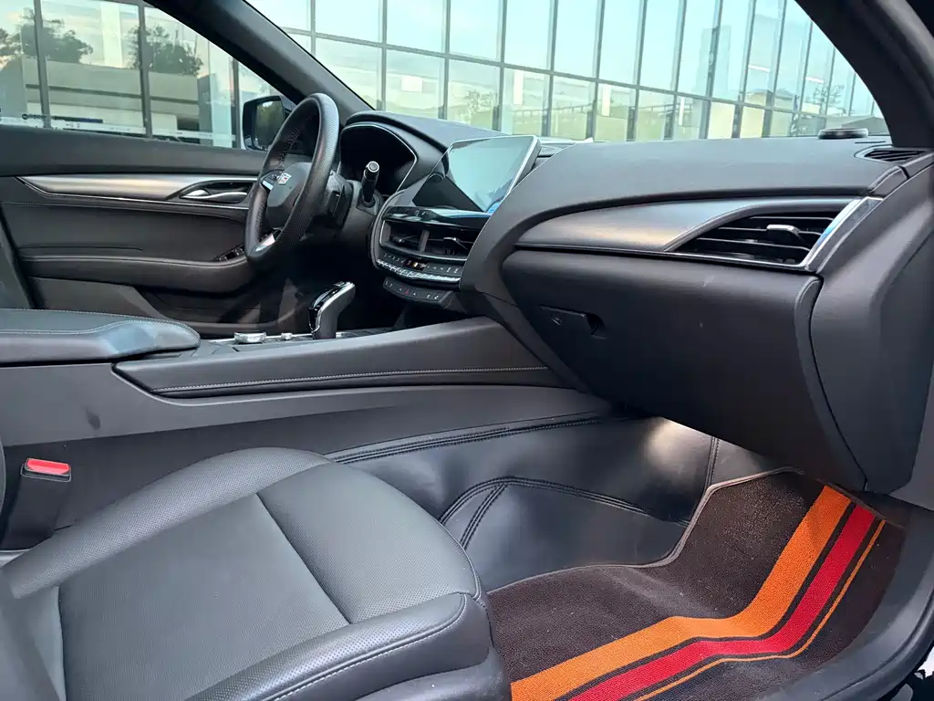 Cadillac CT5 2023 — фото 12