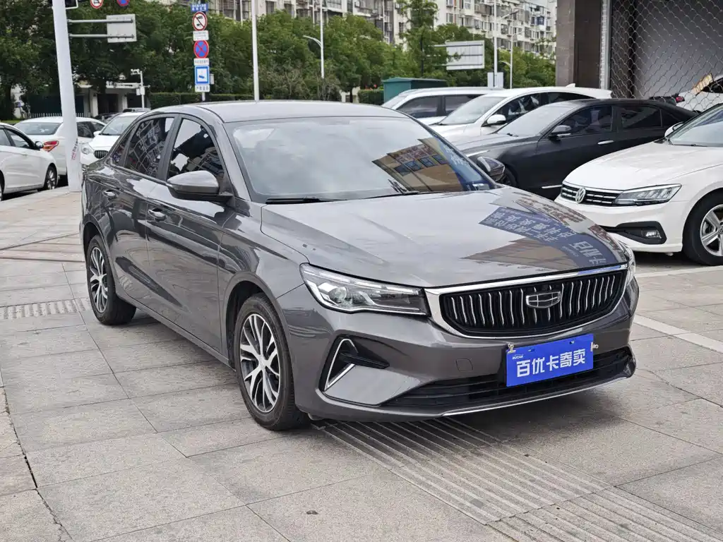 Geely Emgrand 2024