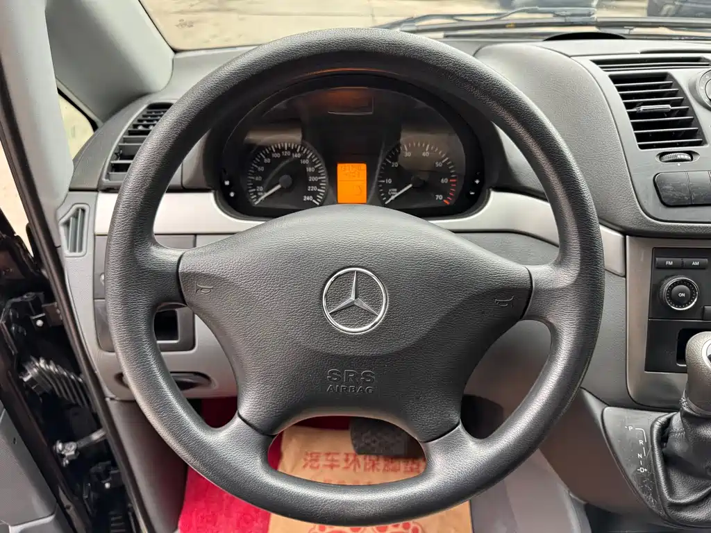 Mercedes-Benz Vito 2015 — фото 10