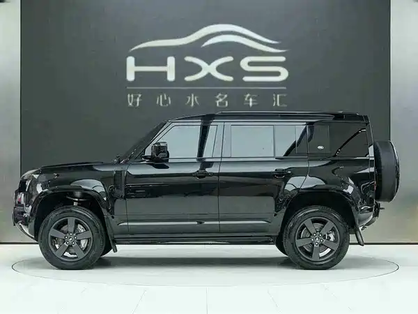 Land Rover Defender 2024
