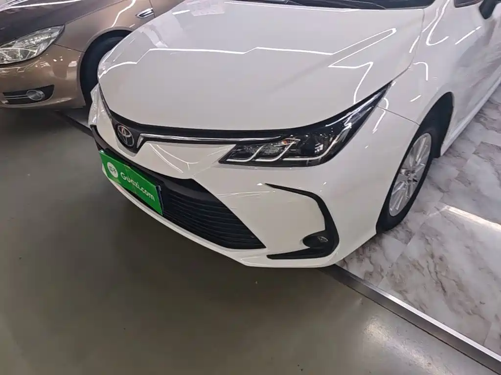 Toyota Corolla 2023 — фото 24