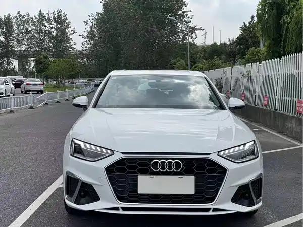 Audi A4L 2023
