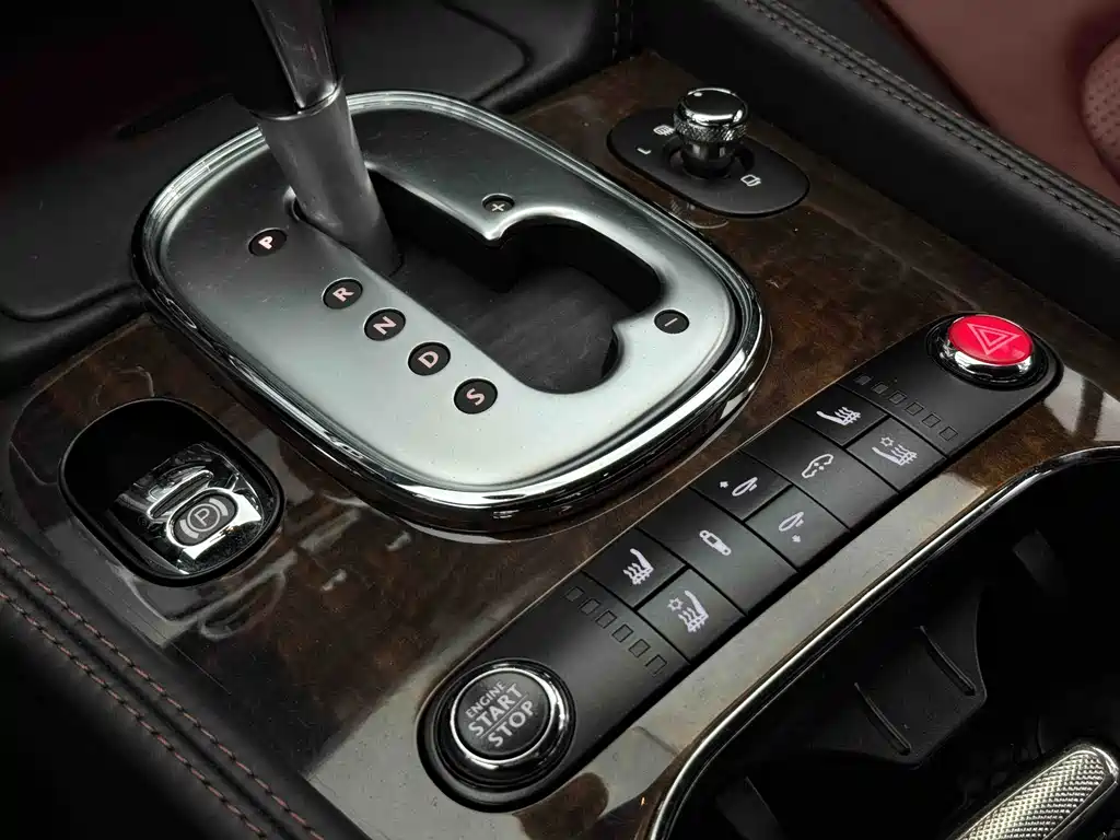 Bentley Continental 2016 — фото 13