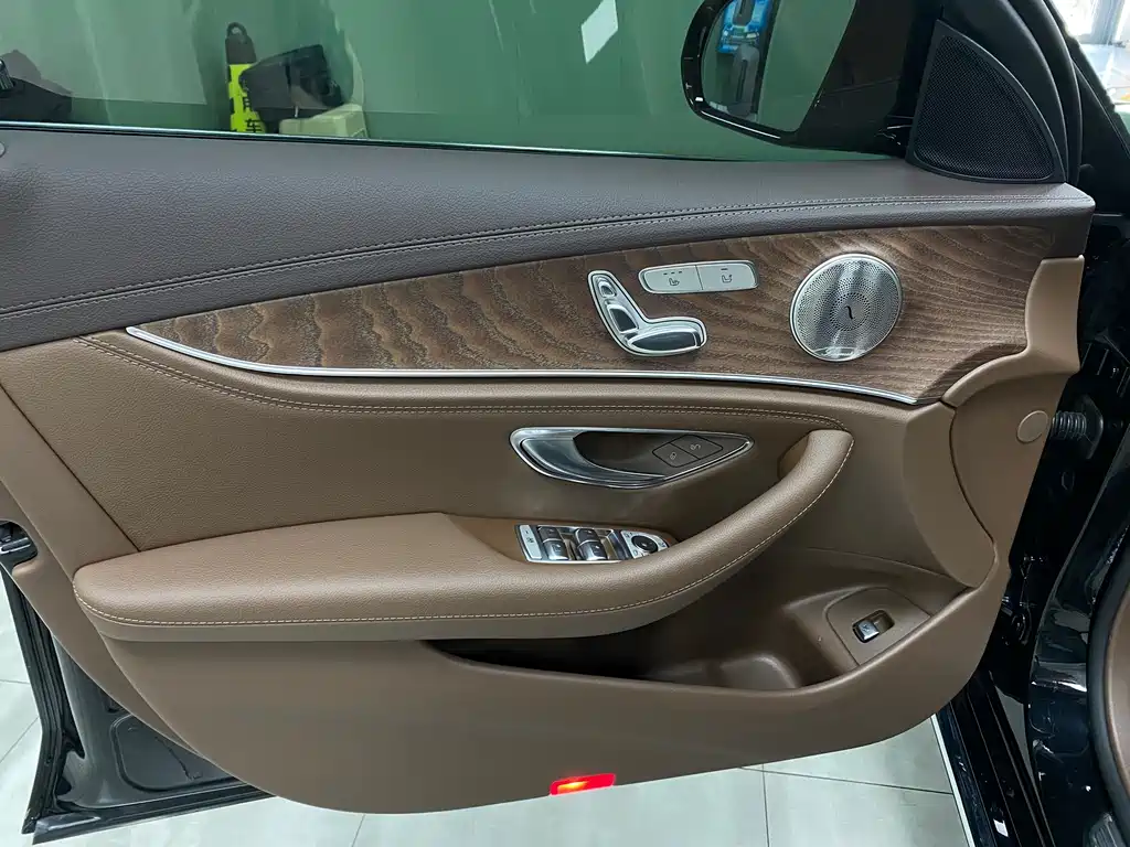 Mercedes-Benz E-Class 2021 — фото 10
