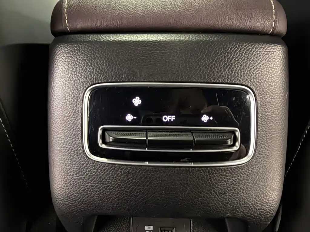 GAC Motor Trumpchi M6 2023 — фото 14