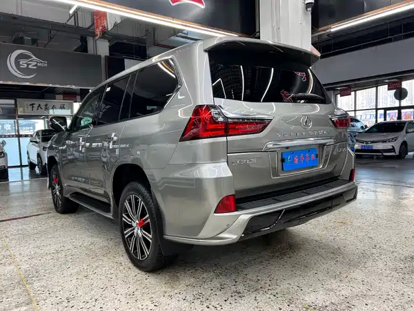 Lexus LX 2019